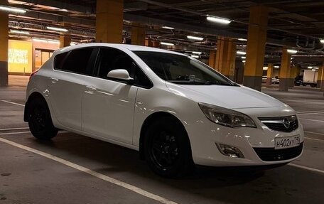 Opel Astra J, 2010 год, 670 000 рублей, 13 фотография