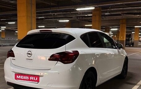 Opel Astra J, 2010 год, 670 000 рублей, 14 фотография
