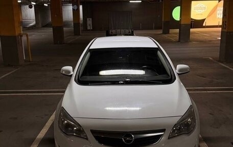 Opel Astra J, 2010 год, 670 000 рублей, 3 фотография
