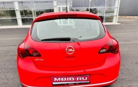 Opel Astra J, 2013 год, 1 430 000 рублей, 6 фотография