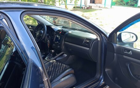 Volkswagen Jetta VI, 2010 год, 650 000 рублей, 2 фотография