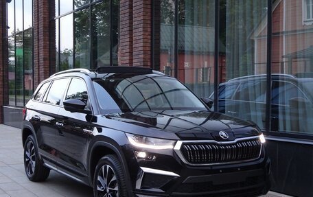 Skoda Kodiaq I, 2023 год, 4 200 000 рублей, 13 фотография