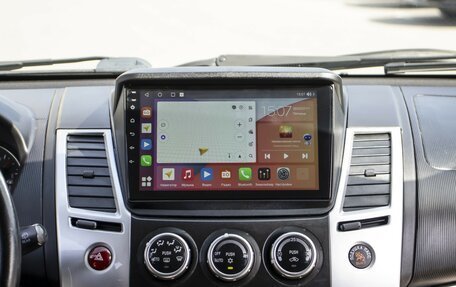 Mitsubishi Pajero Sport II рестайлинг, 2014 год, 1 480 000 рублей, 14 фотография