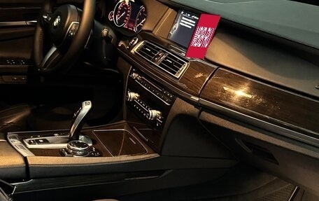 BMW 7 серия, 2015 год, 2 450 000 рублей, 21 фотография