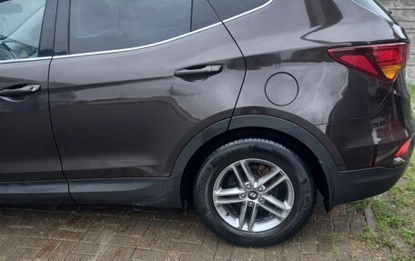 Hyundai Santa Fe III рестайлинг, 2016 год, 1 650 000 рублей, 4 фотография