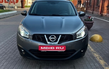 Nissan Qashqai, 2011 год, 945 000 рублей, 2 фотография