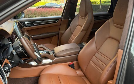 Porsche Cayenne III, 2019 год, 12 900 000 рублей, 19 фотография