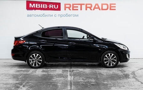 Hyundai Solaris II рестайлинг, 2013 год, 900 000 рублей, 5 фотография