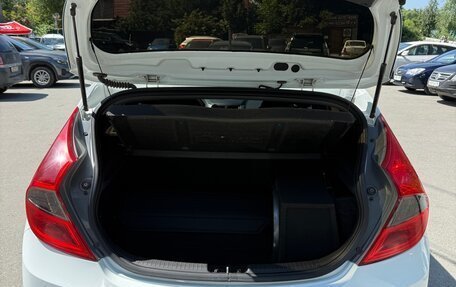 Hyundai Solaris II рестайлинг, 2012 год, 900 000 рублей, 3 фотография