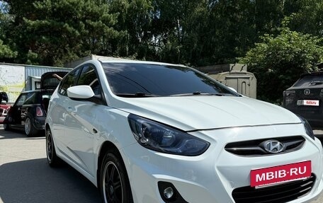 Hyundai Solaris II рестайлинг, 2012 год, 900 000 рублей, 7 фотография