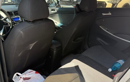 Hyundai Solaris II рестайлинг, 2012 год, 900 000 рублей, 9 фотография