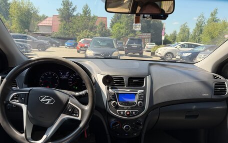Hyundai Solaris II рестайлинг, 2012 год, 900 000 рублей, 14 фотография