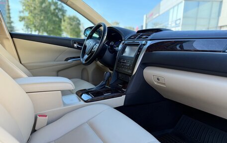 Toyota Camry, 2016 год, 2 390 000 рублей, 6 фотография