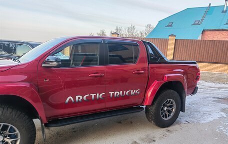 Toyota Hilux VIII, 2022 год, 7 300 000 рублей, 2 фотография