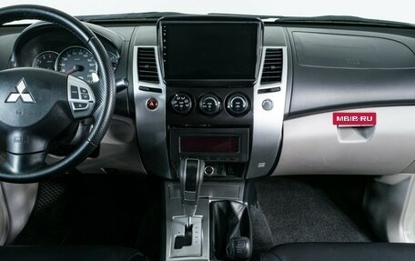 Mitsubishi Pajero Sport II рестайлинг, 2011 год, 1 440 000 рублей, 11 фотография