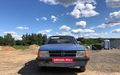 Opel Kadett D, 1979 год, 160 000 рублей, 4 фотография
