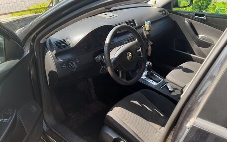 Volkswagen Passat B6, 2006 год, 590 000 рублей, 3 фотография