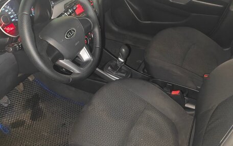 KIA Rio III рестайлинг, 2012 год, 625 000 рублей, 10 фотография