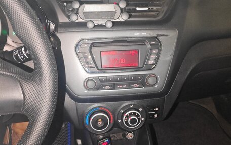 KIA Rio III рестайлинг, 2012 год, 625 000 рублей, 9 фотография