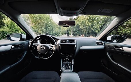 Volkswagen Jetta VI, 2018 год, 1 800 000 рублей, 11 фотография