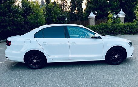 Volkswagen Jetta VI, 2018 год, 1 800 000 рублей, 6 фотография