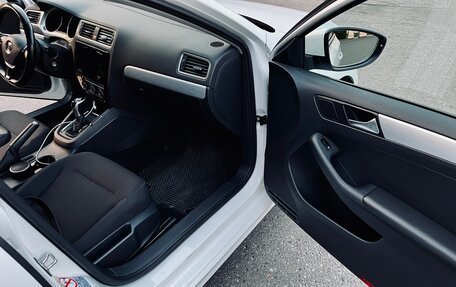 Volkswagen Jetta VI, 2018 год, 1 800 000 рублей, 15 фотография
