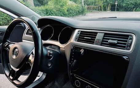 Volkswagen Jetta VI, 2018 год, 1 800 000 рублей, 17 фотография