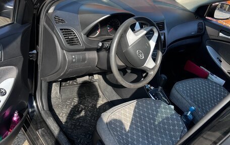 Hyundai Solaris II рестайлинг, 2012 год, 810 000 рублей, 4 фотография