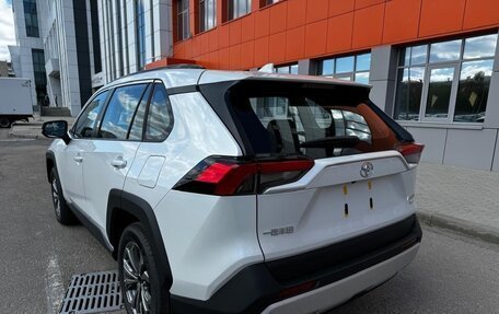 Toyota RAV4, 2024 год, 3 690 000 рублей, 4 фотография