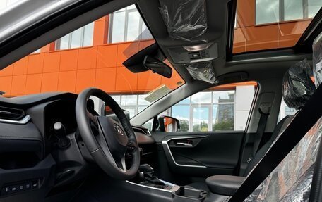 Toyota RAV4, 2024 год, 3 690 000 рублей, 9 фотография