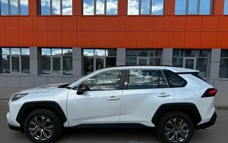 Toyota RAV4, 2024 год, 3 690 000 рублей, 3 фотография