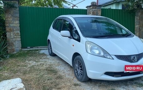 Honda Fit III, 2009 год, 870 000 рублей, 4 фотография