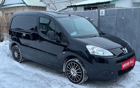 Peugeot Partner II рестайлинг 2, 2011 год, 1 050 000 рублей, 36 фотография