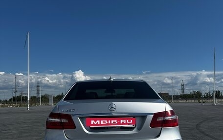 Mercedes-Benz E-Класс, 2011 год, 2 200 000 рублей, 2 фотография