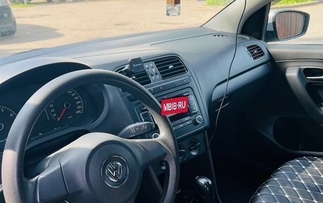 Volkswagen Polo VI (EU Market), 2011 год, 850 000 рублей, 6 фотография