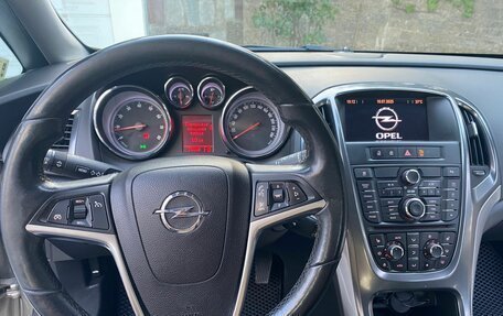 Opel Astra J, 2011 год, 810 000 рублей, 7 фотография