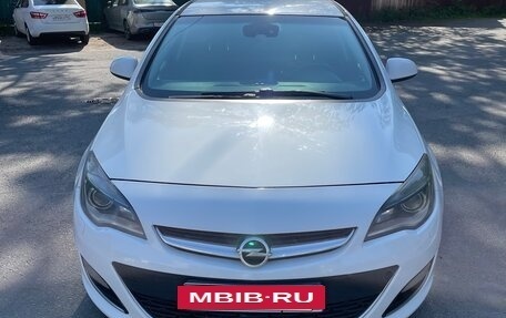 Opel Astra J, 2012 год, 890 000 рублей, 2 фотография