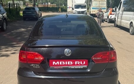 Volkswagen Jetta VI, 2012 год, 630 000 рублей, 2 фотография