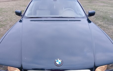 BMW 7 серия, 1996 год, 530 000 рублей, 2 фотография