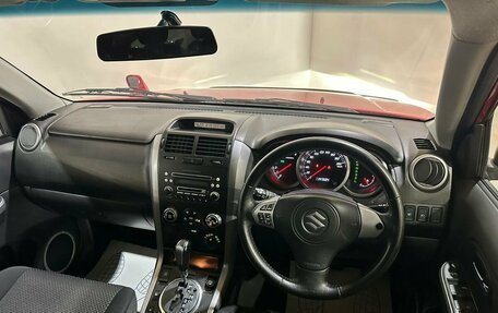 Suzuki Escudo III, 2005 год, 800 000 рублей, 24 фотография
