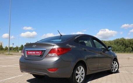 Hyundai Solaris II рестайлинг, 2013 год, 750 000 рублей, 1 фотография