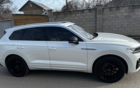 Volkswagen Touareg III, 2018 год, 5 555 555 рублей, 3 фотография