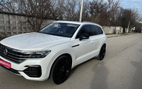 Volkswagen Touareg III, 2018 год, 5 555 555 рублей, 8 фотография