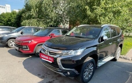 Mitsubishi Pajero Sport III рестайлинг, 2018 год, 3 400 000 рублей, 4 фотография
