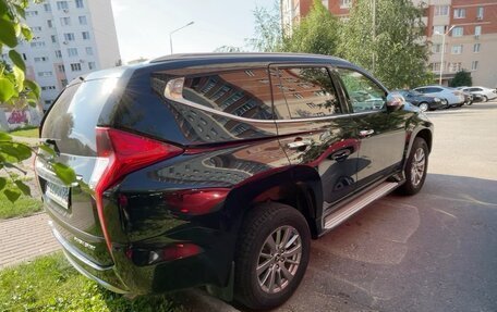 Mitsubishi Pajero Sport III рестайлинг, 2018 год, 3 400 000 рублей, 8 фотография