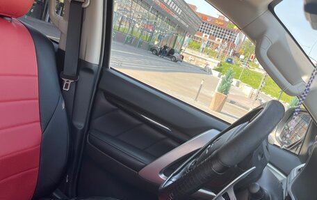 Mitsubishi Pajero Sport III рестайлинг, 2018 год, 3 400 000 рублей, 13 фотография