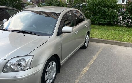 Toyota Avensis III рестайлинг, 2005 год, 560 000 рублей, 5 фотография