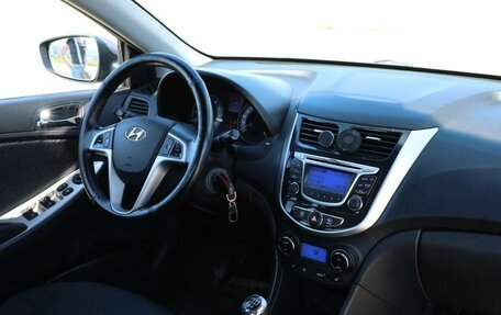 Hyundai Solaris II рестайлинг, 2013 год, 750 000 рублей, 7 фотография