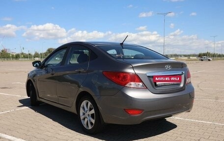Hyundai Solaris II рестайлинг, 2013 год, 750 000 рублей, 20 фотография