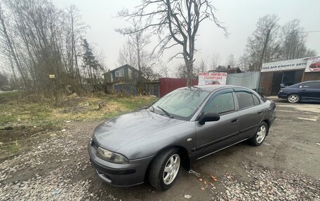 Mitsubishi Carisma I, 2002 год, 280 000 рублей, 1 фотография